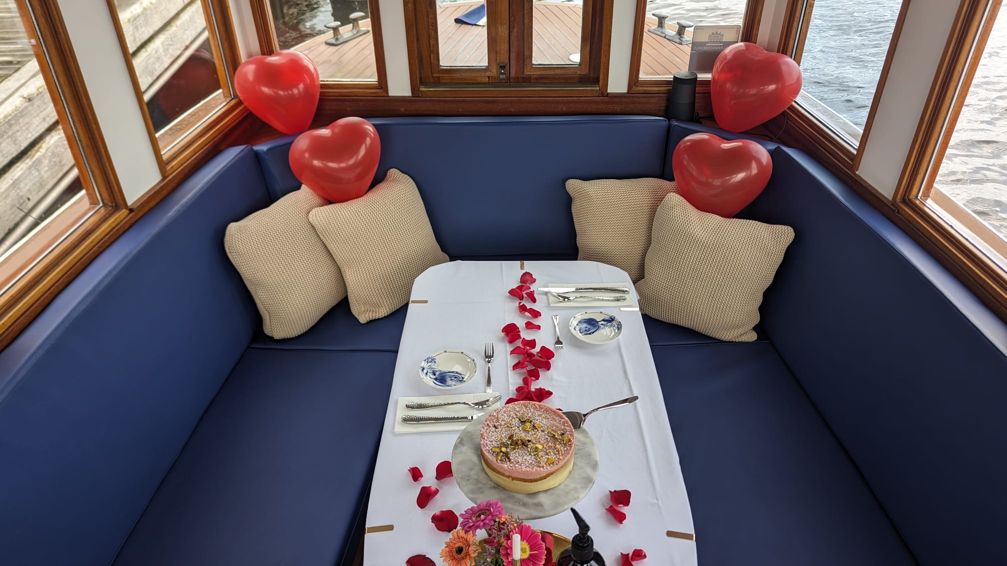 romantic tour boat amsterdam decoration